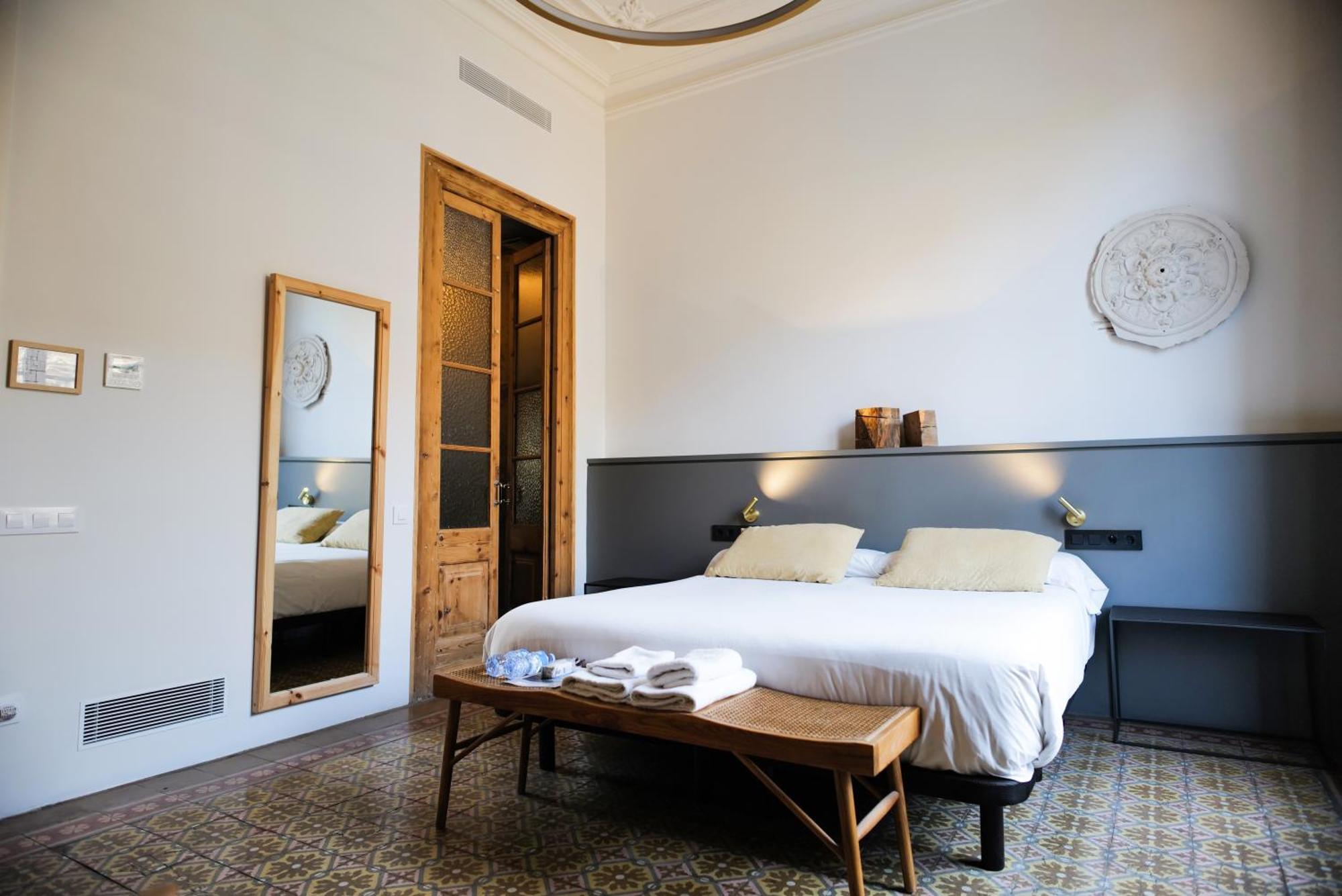 ברצלונה Hostal Porxos Garden מראה חיצוני תמונה