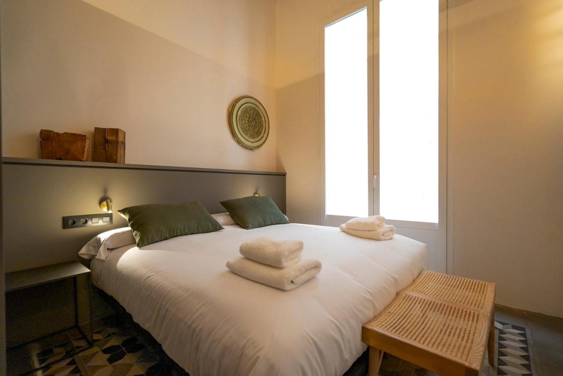 ברצלונה Hostal Porxos Garden מראה חיצוני תמונה