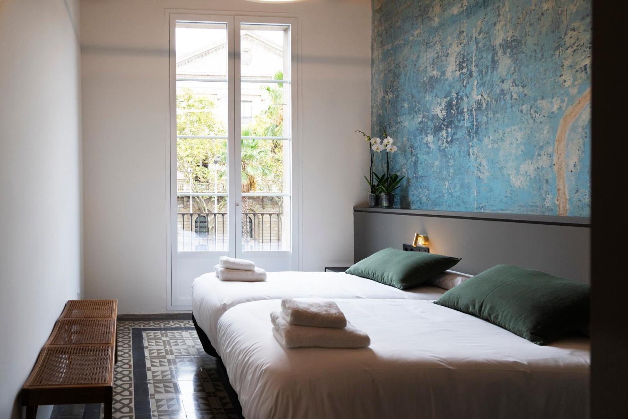 ברצלונה Hostal Porxos Garden מראה חיצוני תמונה