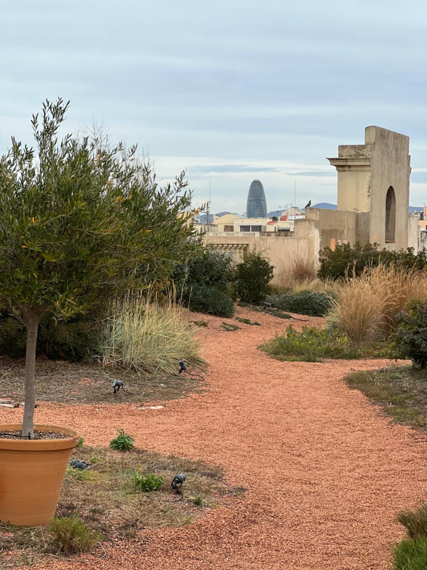 ברצלונה Hostal Porxos Garden מראה חיצוני תמונה