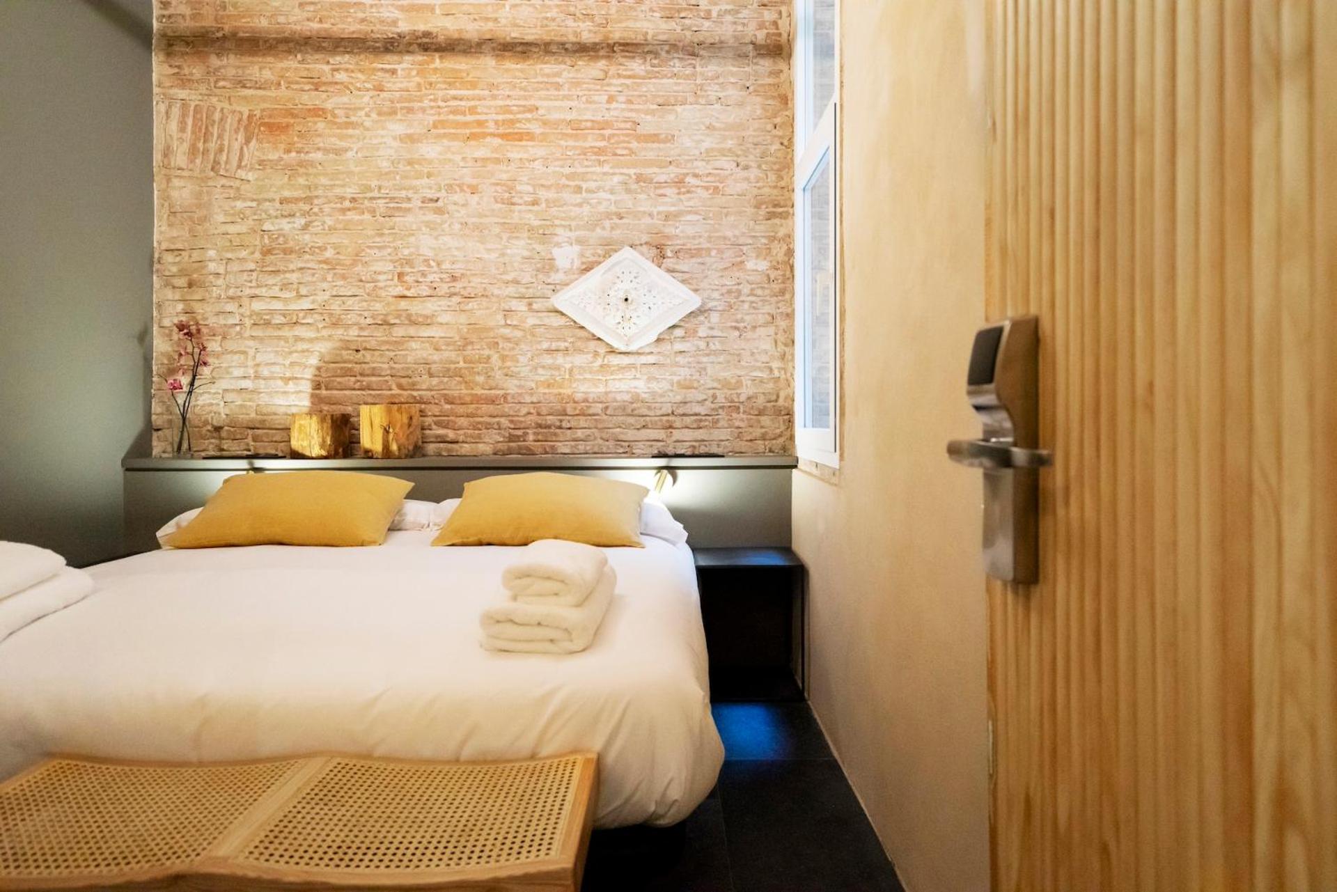 ברצלונה Hostal Porxos Garden מראה חיצוני תמונה